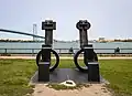 King and Queen, Sorel Etrog