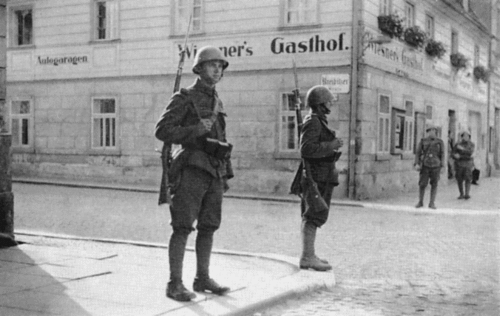 Czechoslovak soldiers patrolling in Česká Lípa