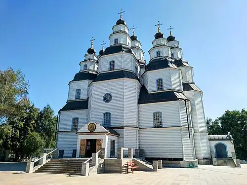 Trinity Cathedral, Samar (1781). One of the few examples of a fully wooden Ukrainian Baroque church.
