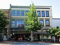 117-121 West Main Street