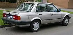 The 1988 update also received new, larger taillights.