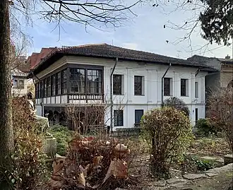 Local Traditional with little Neoclassical influences - Melik House (Strada Spătarului no. 22), Bucharest, unknown architect, 1760[21]