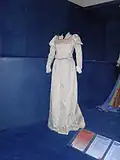 Female dress sixth room