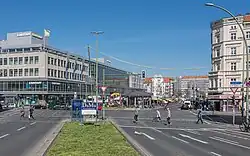 Karstadt department store, Hermannplatz to the right (view from Hermannstrasse )