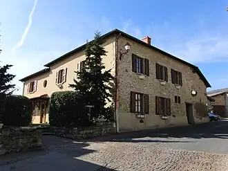 The town hall in Chaussan