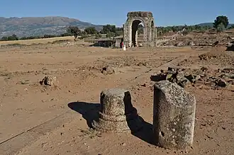 Forum gate of Capara (Cáparra)