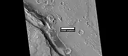 Close view of streamlined shapes, as seen by HiRISE under HiWish program