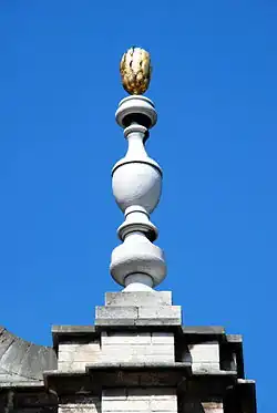 Decorative fin with flare
