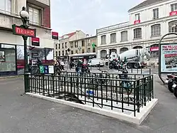 Entrance 1