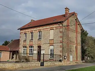 The town hall in Escardes