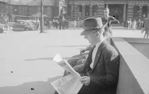 1943