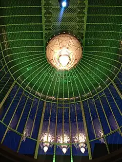 Glass pending lamp