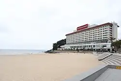 The Westin Josun at the west end of the beach (2020)