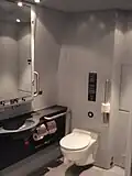 Low-floor coach – Toilet compartment