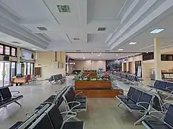 Boarding gate