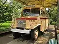 Isuzu Bonnet Bus TSD43 (newly painted)