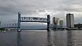 With lift span raised