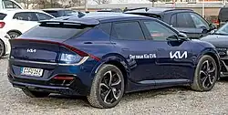 Rear view (pre-facelift)