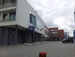 Additional entrance on KLA Street