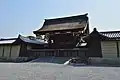 Gishumon (宜秋門), Lower Western gate used by the Emperor Emeritus, Imperial family members, and highest-ranking court nobles, who officially visited to the palace.