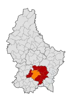 Map of Luxembourg with Luxembourg City highlighted in orange, and the canton in dark red