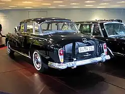 The Mercedes-Benz 300d is a rare example of a vehicle with a fully removable rear quarter window. Called a "parade limousine", removal of its final triangular pane created an unbroken expanse to the rear of the car, allowing crowds to see dignitaries seated in the back.
