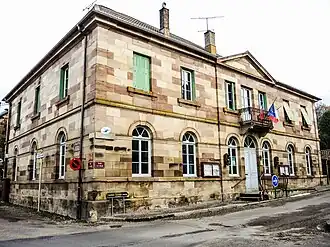 The town hall in Clairegoutte
