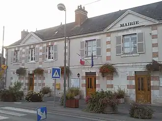 The town hall in Mareau-aux-Prés