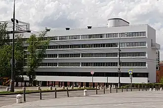 Narkomfin Building, apartment house (Moisei Ginzburg, 1930)