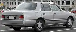 Nissan Crew GLX