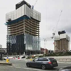 West Tower with seven floors fully glazed, September 2017