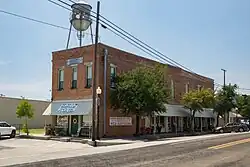 Joey's House of Style in Downtown Palmer