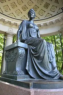 Maria Feodorovna, sculpture set in Rossi Pavilion in Pavlovsk Park (1913)