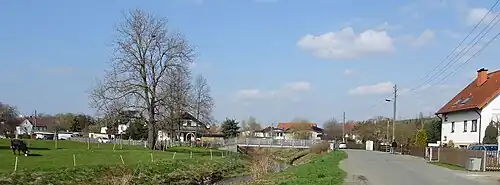 Pedestrian bridge in Langenhessen / Werdau