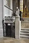 Entrance to the crypt of Rákocsi