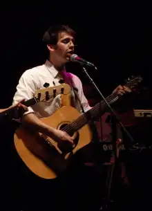 Cantor performing with Tally Hall in 2006