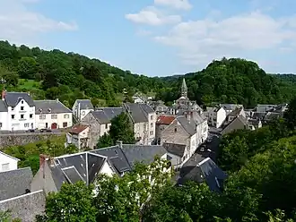 A general view of Rochefort-Montagne