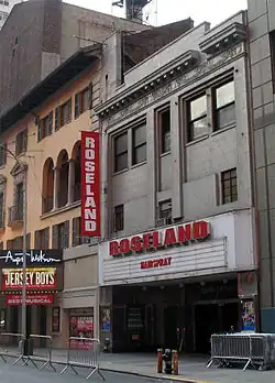 Outdoor picture of a concert venue
