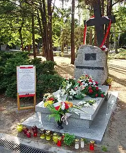 Ryszard Kukliński's grave