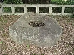 龍角寺境内の塔址（国の史跡）