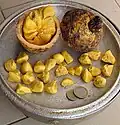 Saba senegalensis: dissection of ripe, edible fruit