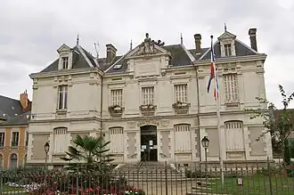 The town hall of Saint-Calais