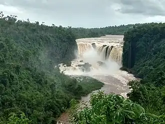 Saltos del Monday front view