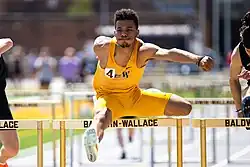 A Yellow Jackets men's track and field meet in 2022