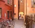Interior of the blind alley facing Köpmangatan.