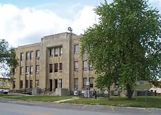 Sullivan County Courthouse in Milan