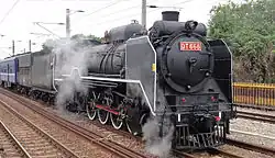 DT668 on a trial run in Taiwan in November 2011