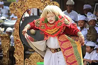Topeng Tua