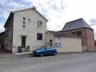 The town hall of Thenailles