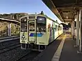 A Yukuhashi-bound train at Toyotsu Station